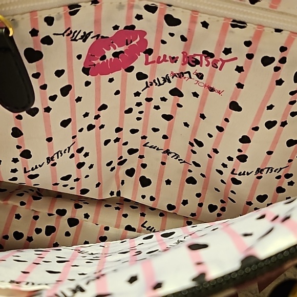 NWOT Betsey Johnson satchel purse. - Picture 9 of 9